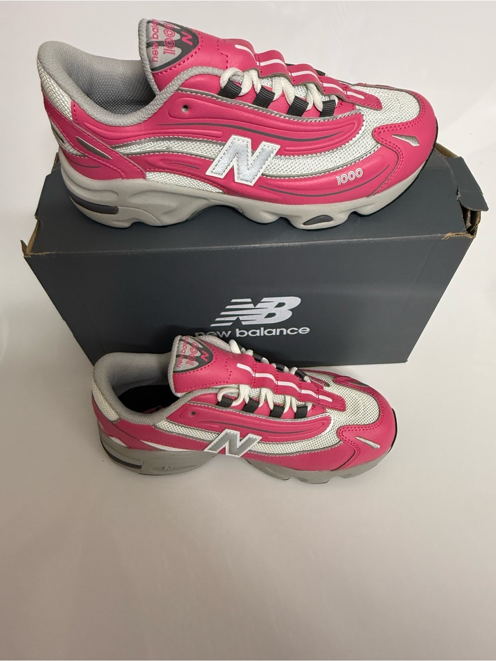 New Balance Pink & White Kids Athletic Sneakers Size 5